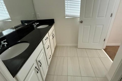 Casa en alquiler en Kissimmee, Florida, 4 dormitorios, 171.03 m2 № 1778675 - foto 11