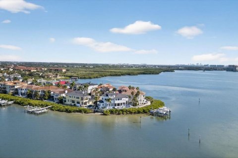 Casa en venta en Tampa, Florida, 4 dormitorios, 412.49 m2 № 2217747 - foto 28