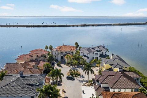 Casa en venta en Tampa, Florida, 4 dormitorios, 412.49 m2 № 2217747 - foto 21