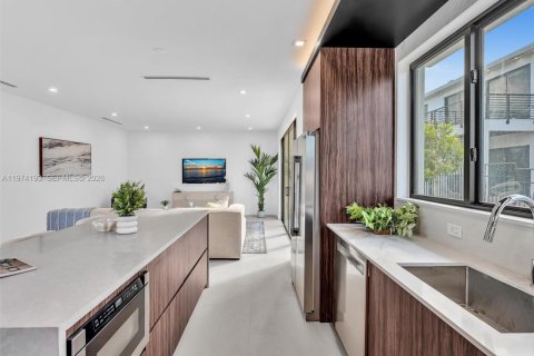 Adosado en venta en Dania Beach, Florida, 3 dormitorios, 191.38 m2 № 2036494 - foto 25