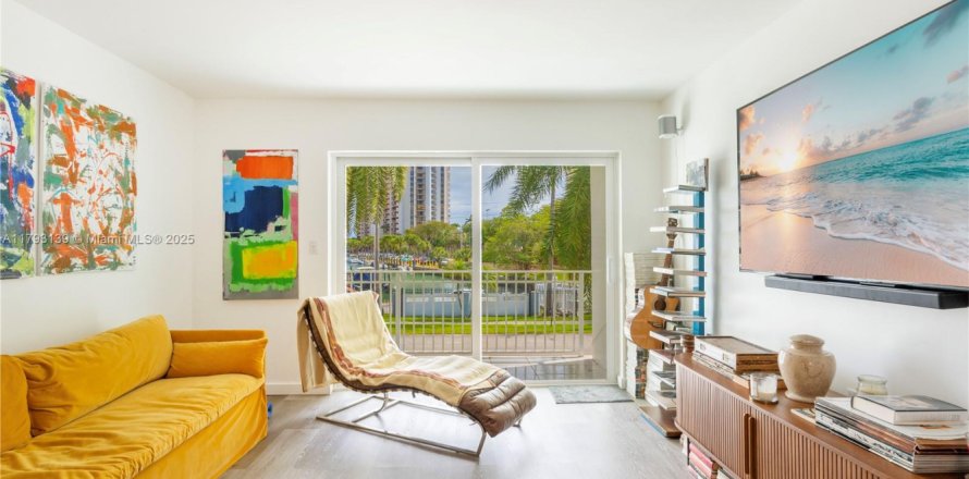 Condo à Miami, Floride, 2 chambres № 1738500