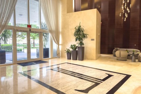 Condominio en venta en Sunny Isles Beach, Florida, 2 dormitorios, 135.92 m2 № 2012221 - foto 7