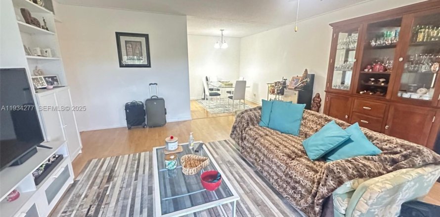 Condo à Lauderhill, Floride, 2 chambres  № 1992475