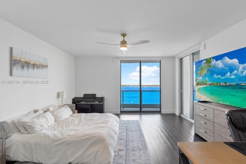Condominio en venta en Miami, Florida, 2 dormitorios, 174.47 m2 № 1983757 - foto 17