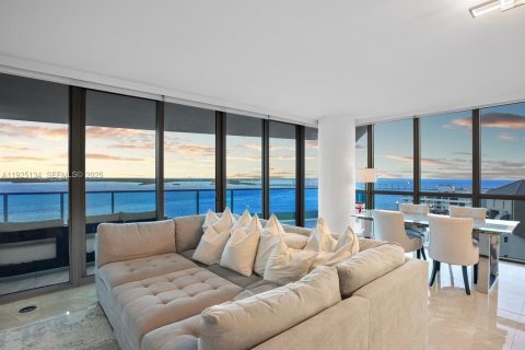 Condominio en venta en Miami, Florida, 2 dormitorios, 174.47 m2 № 1983757 - foto 27