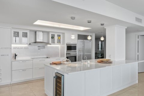 Condominio en venta en Miami, Florida, 2 dormitorios, 174.47 m2 № 1983757 - foto 6