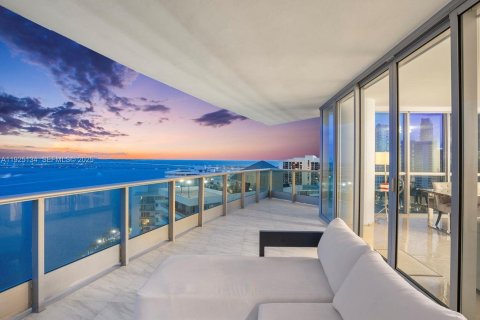 Condominio en venta en Miami, Florida, 2 dormitorios, 174.47 m2 № 1983757 - foto 30