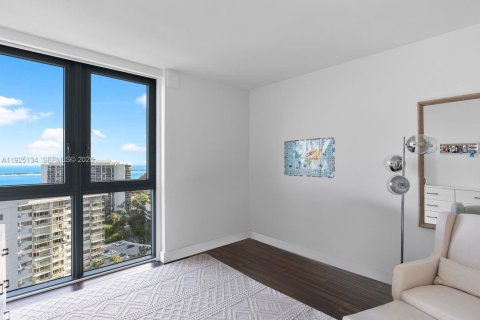 Condominio en venta en Miami, Florida, 2 dormitorios, 174.47 m2 № 1983757 - foto 25