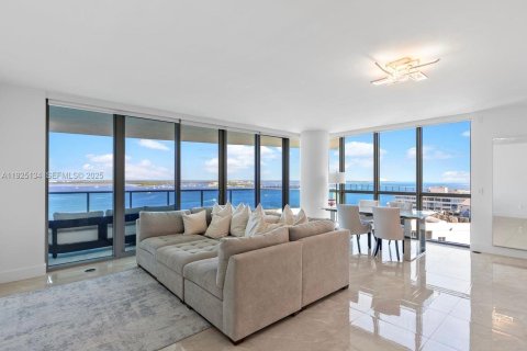 Condominio en venta en Miami, Florida, 2 dormitorios, 174.47 m2 № 1983757 - foto 21