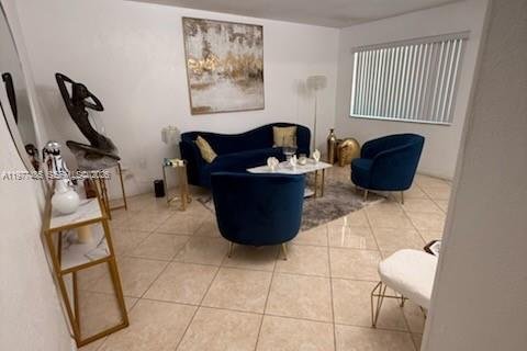 Commercial property in Miami, Florida 359.35 sq.m. № 2041056 - photo 24