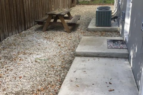 Commercial property in Miami, Florida 359.35 sq.m. № 2041056 - photo 29