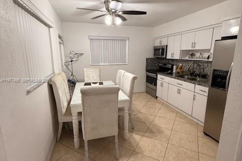 Commercial property in Miami, Florida 359.35 sq.m. № 2041056 - photo 23