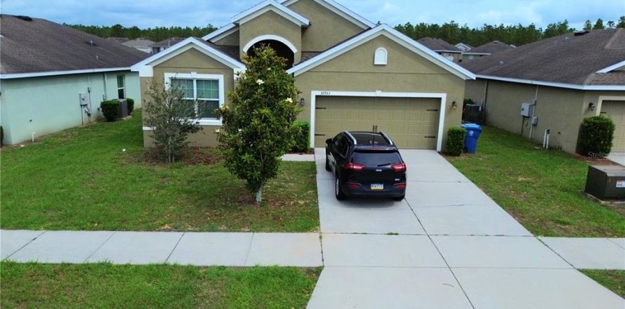 Villa ou maison à Brooksville, Floride 4 chambres, 170.85 m2 № 1787859