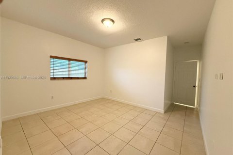 Villa ou maison à louer à Miami, Floride: 3 chambres, 157.56 m2 № 1988419 - photo 14