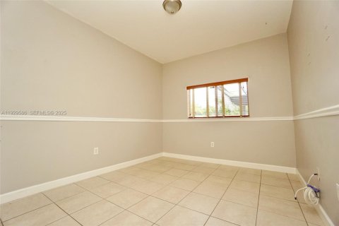 Villa ou maison à louer à Miami, Floride: 3 chambres, 157.56 m2 № 1988419 - photo 8