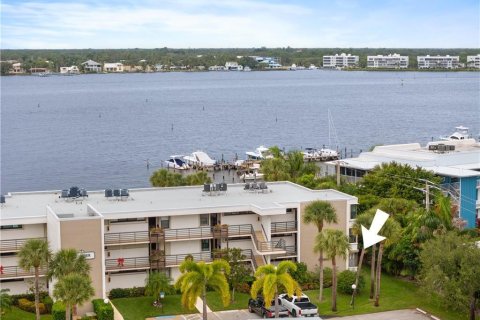 Copropriété à vendre à Stuart, Floride: 2 chambres, 119.01 m2 № 2271615 - photo 3