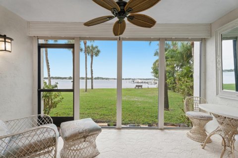 Condo à Stuart, Floride, 2 chambres  № 2271615