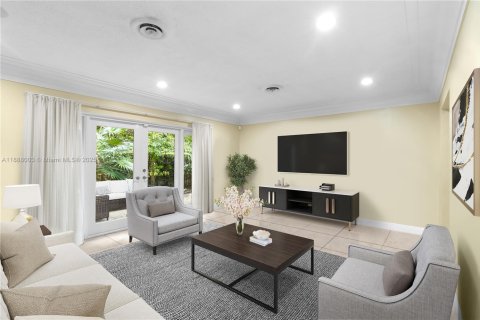 House in Coral Gables, Florida 3 bedrooms, 151.06 sq.m. № 1941147 - photo 5