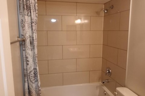Condo in Pompano Beach, Florida, 2 bedrooms № 2083744 - photo 14
