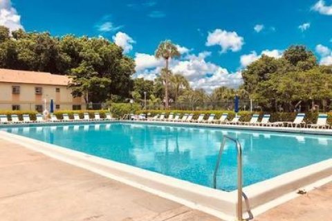 Condo in Pompano Beach, Florida, 2 bedrooms № 2083744 - photo 22