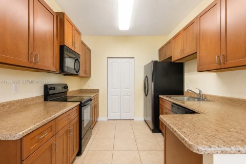 Touwnhouse à vendre à Homestead, Floride: 4 chambres, 214.23 m2 № 2085164 - photo 14