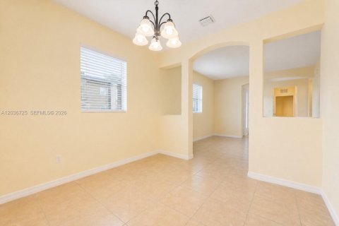 Touwnhouse à vendre à Homestead, Floride: 4 chambres, 214.23 m2 № 2085164 - photo 11