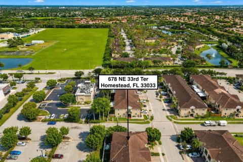 Touwnhouse à vendre à Homestead, Floride: 4 chambres, 214.23 m2 № 2085164 - photo 5