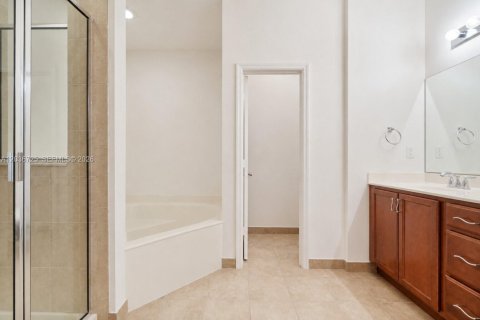 Touwnhouse à vendre à Homestead, Floride: 4 chambres, 214.23 m2 № 2085164 - photo 27