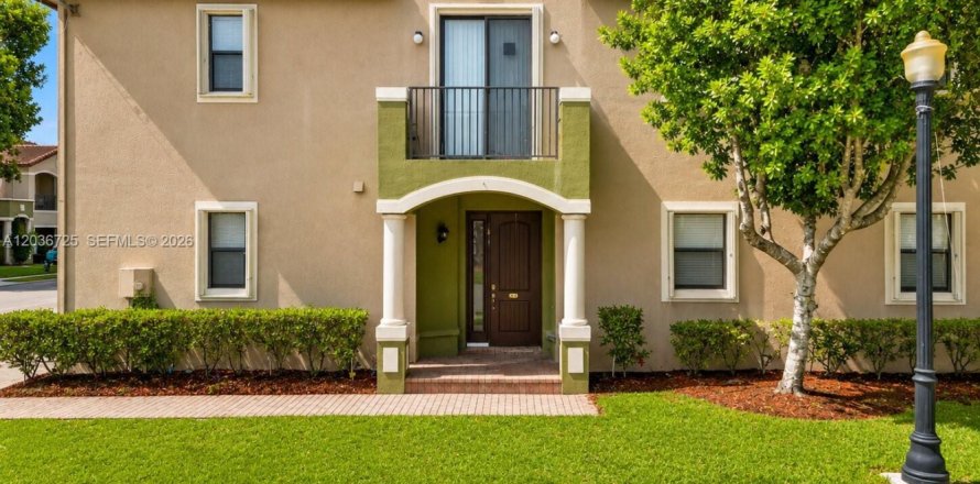Touwnhouse à Homestead, Floride 4 chambres, 214.23 m2 № 2085164
