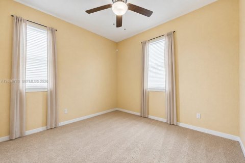 Touwnhouse à vendre à Homestead, Floride: 4 chambres, 214.23 m2 № 2085164 - photo 16