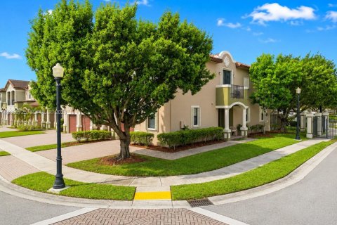 Touwnhouse à vendre à Homestead, Floride: 4 chambres, 214.23 m2 № 2085164 - photo 6