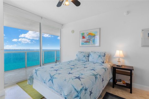 Condominio en alquiler en Sunny Isles Beach, Florida, 2 dormitorios, 148.83 m2 № 1730922 - foto 13