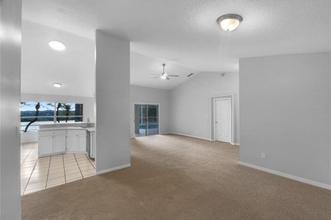 House in Minneola, Florida 3 bedrooms, 146.79 sq.m. № 1915729 - photo 19