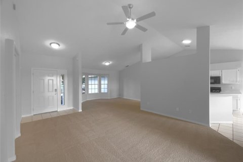 House in Minneola, Florida 3 bedrooms, 146.79 sq.m. № 1915729 - photo 3