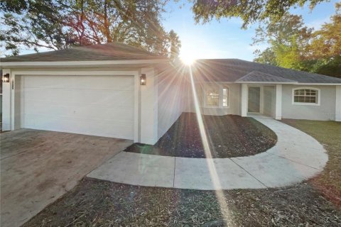 House in Minneola, Florida 3 bedrooms, 146.79 sq.m. № 1915729 - photo 17