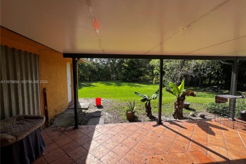 House in Miramar, Florida 4 bedrooms, 189.89 sq.m. № 2062709 - photo 5