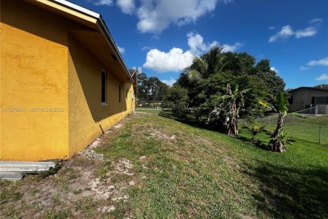 House in Miramar, Florida 4 bedrooms, 189.89 sq.m. № 2062709 - photo 7