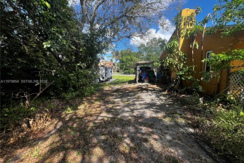 House in Miramar, Florida 4 bedrooms, 189.89 sq.m. № 2062709 - photo 8