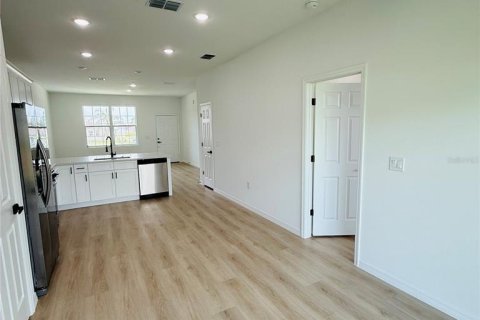 Appartement à louer à Poinciana, Floride: 3 chambres, 826.74 m2 № 2230305 - photo 3