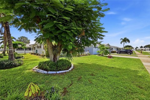 Villa ou maison à vendre à Boynton Beach, Floride: 2 chambres, 132.66 m2 № 2252716 - photo 4