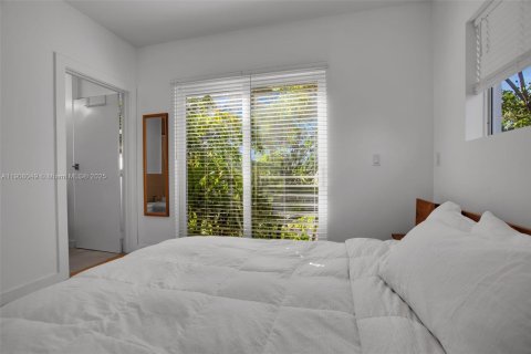 Townhouse in Miami Beach, Florida 2 bedrooms, 104.05 sq.m. № 1965735 - photo 24