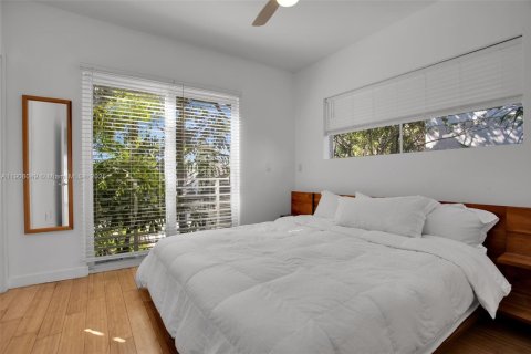 Townhouse in Miami Beach, Florida 2 bedrooms, 104.05 sq.m. № 1965735 - photo 23