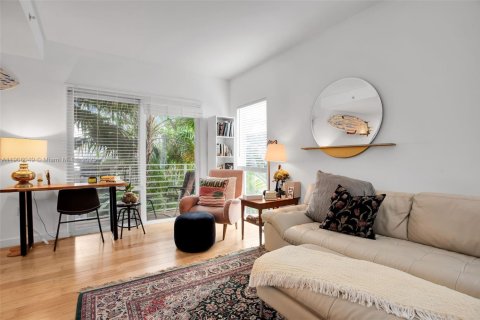 Townhouse in Miami Beach, Florida 2 bedrooms, 104.05 sq.m. № 1965735 - photo 16
