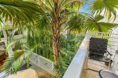 Townhouse in Miami Beach, Florida 2 bedrooms, 104.05 sq.m. № 1965735 - photo 6