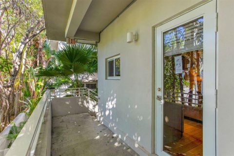 Townhouse in Miami Beach, Florida 2 bedrooms, 104.05 sq.m. № 1965735 - photo 3