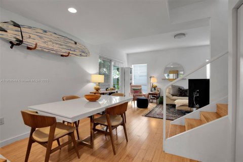 Townhouse in Miami Beach, Florida 2 bedrooms, 104.05 sq.m. № 1965735 - photo 11