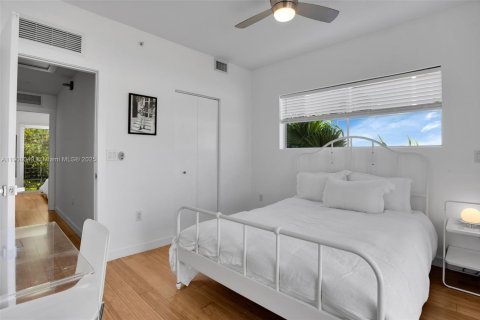 Townhouse in Miami Beach, Florida 2 bedrooms, 104.05 sq.m. № 1965735 - photo 22