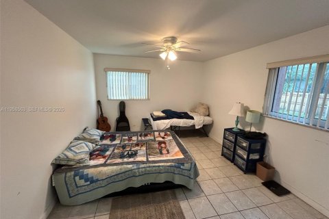 Condo in Fort Lauderdale, Florida, 2 bedrooms № 2010442 - photo 27