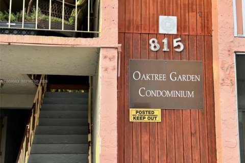 Condo in Fort Lauderdale, Florida, 2 bedrooms № 2010442 - photo 5