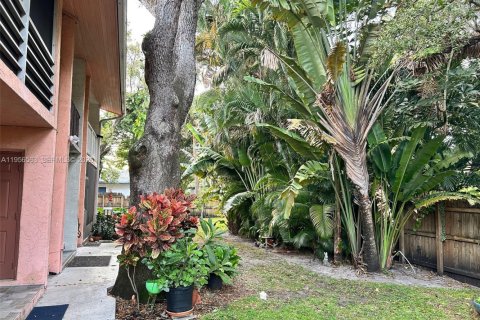 Condo in Fort Lauderdale, Florida, 2 bedrooms  № 2010442